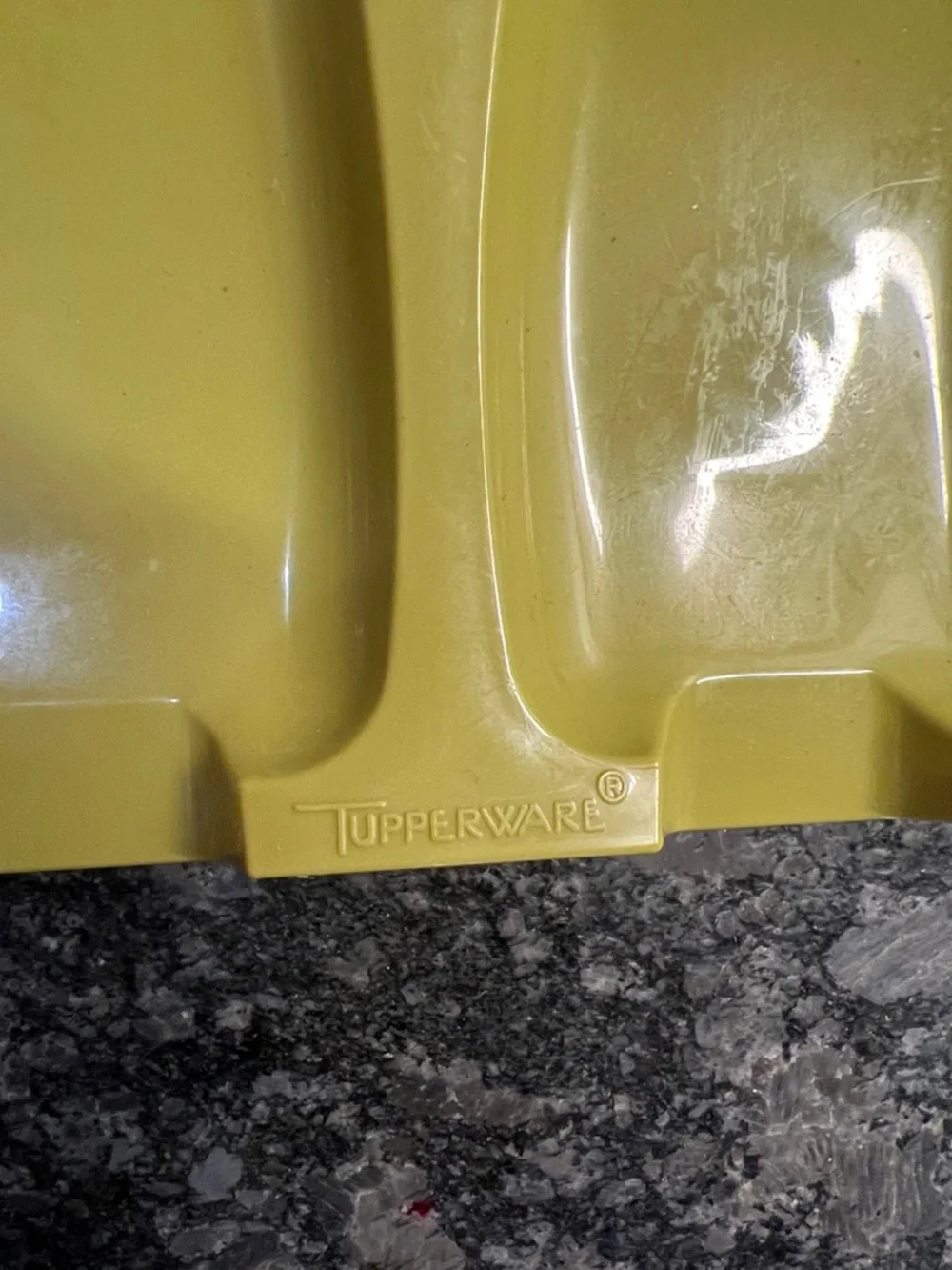 Set of Tupperware Measuring Spoons and Tupperware double spoon rest. Exc cond